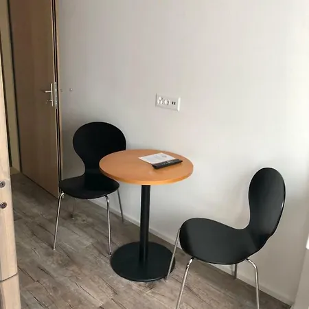 斯坦博克酒店 宾馆 劳特布龙嫩